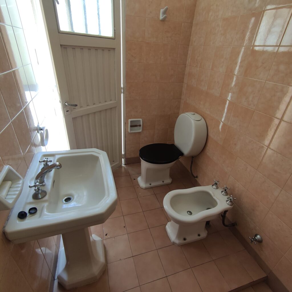 BAÑO AUXILIAR