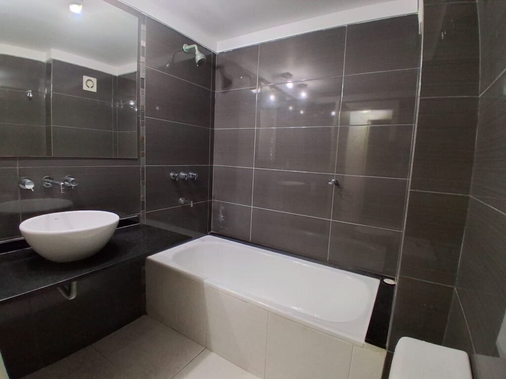 BAÑO 1