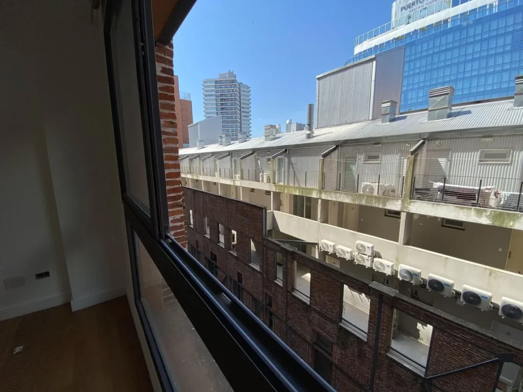 c511515c-fac7-45cb-ac4c-4c5094e8f7a8