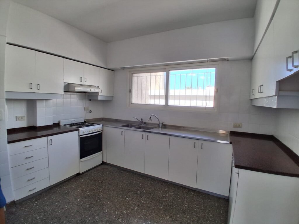 d6458d1d-0765-45e4-8eb1-3648e162648d