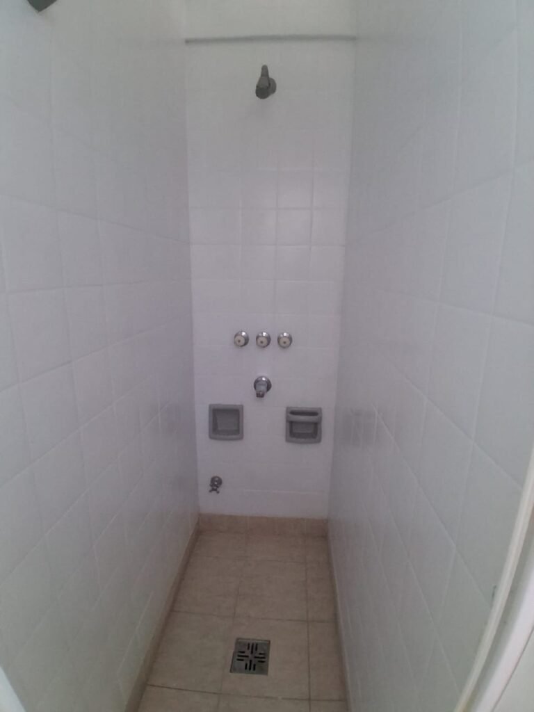 f1dc2610-f961-40d4-a673-4afba01e2504