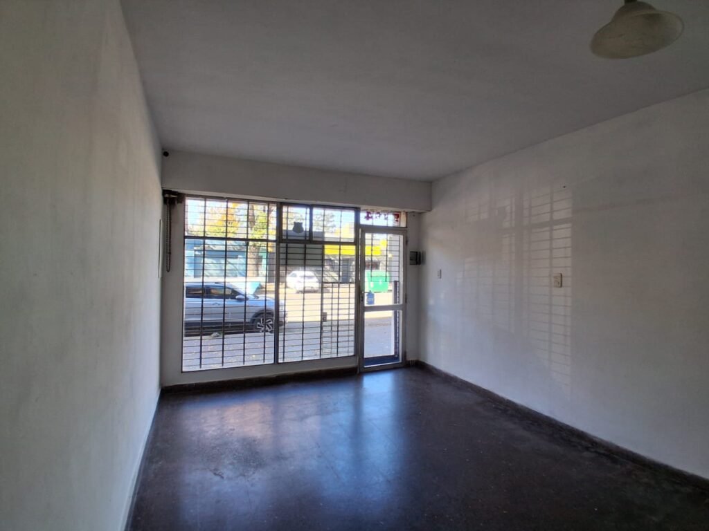 INTERIOR 2