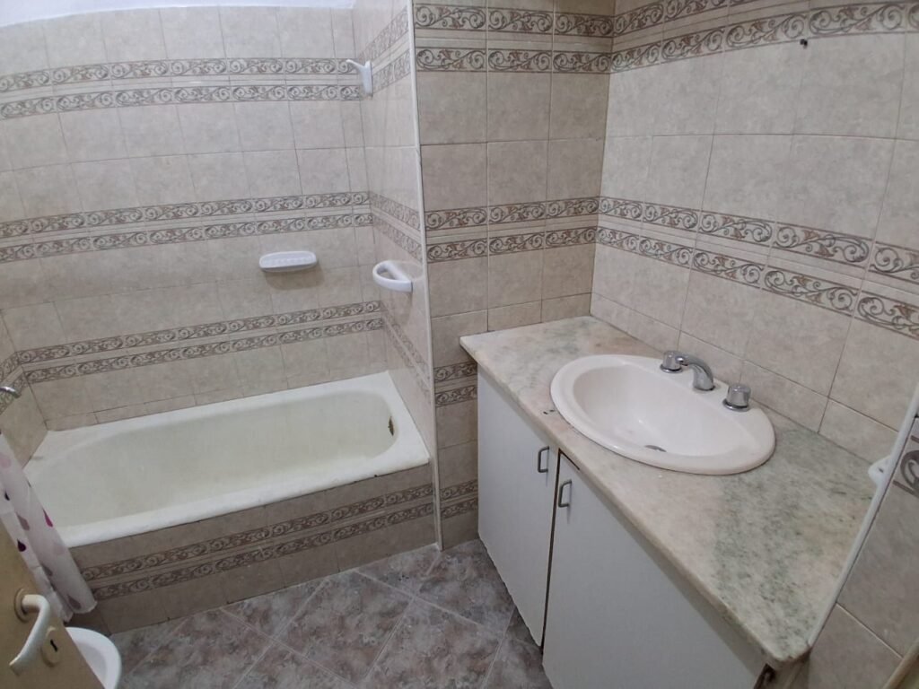 BAÑO 1