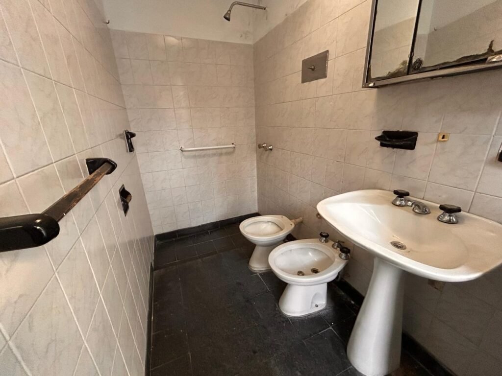 BAÑO AUX
